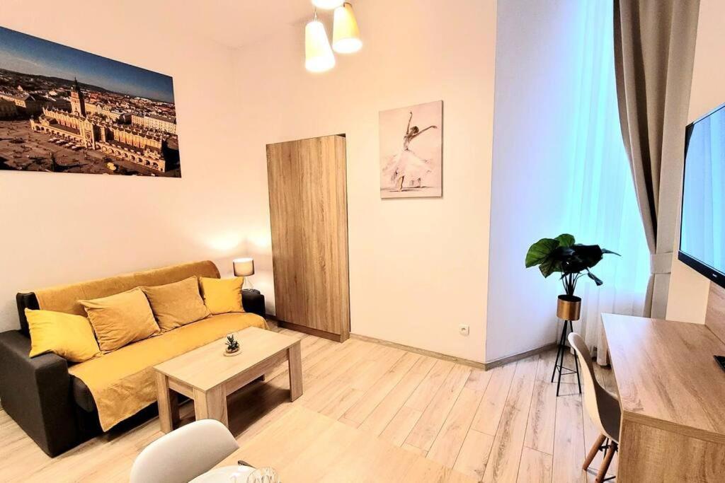 Golden Apartment Bosacka Krakow Old Town 2 Rooms Ngoại thất bức ảnh