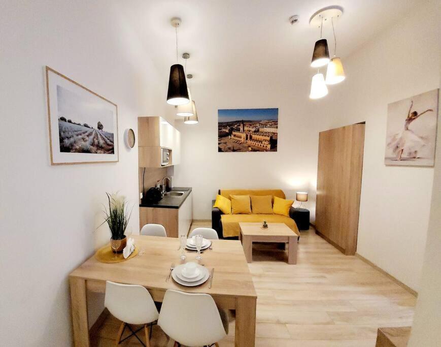 Golden Apartment Bosacka Krakow Old Town 2 Rooms Ngoại thất bức ảnh